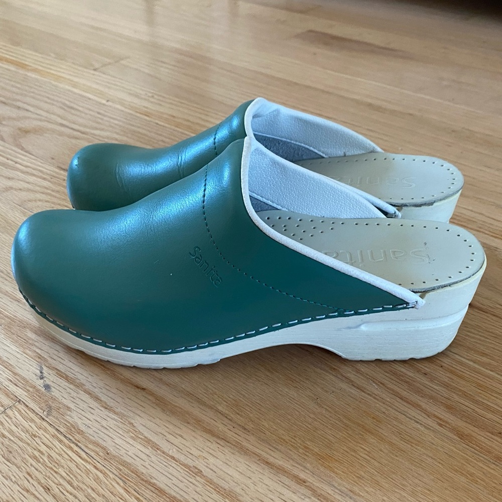 Green clogs